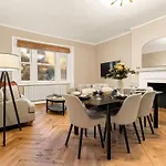 Modern 2-Bedroom Haven In Belsize Park